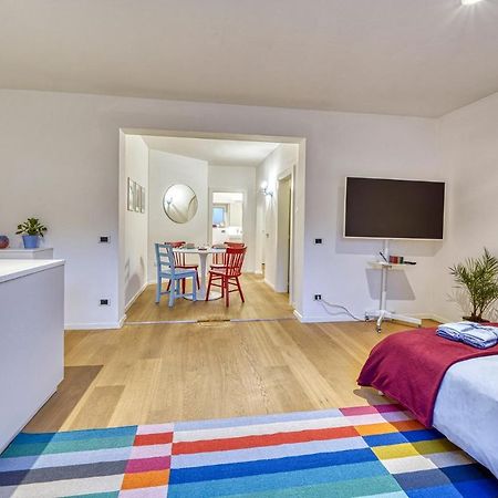 Centrally Located Apartment With Parking Space Caldaro Buitenkant foto