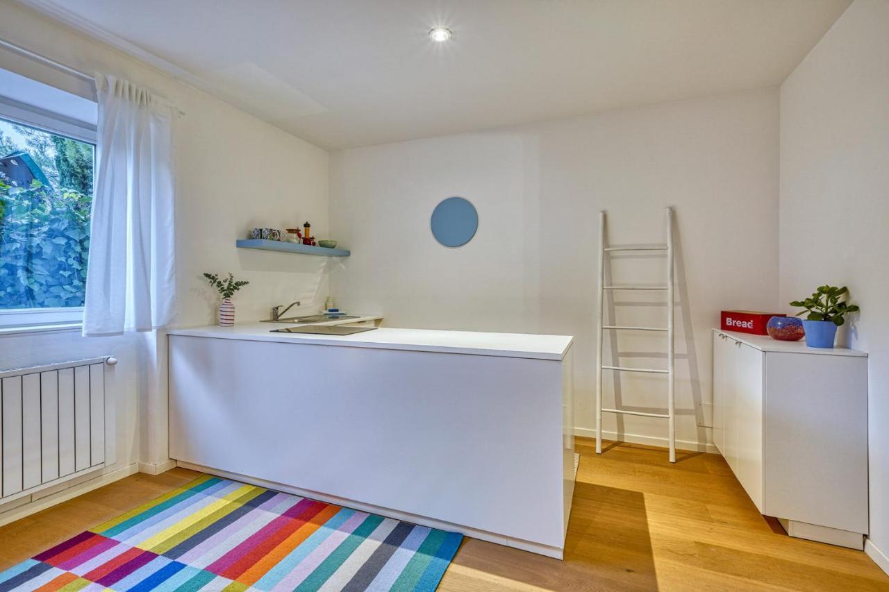Centrally Located Apartment With Parking Space Caldaro Buitenkant foto