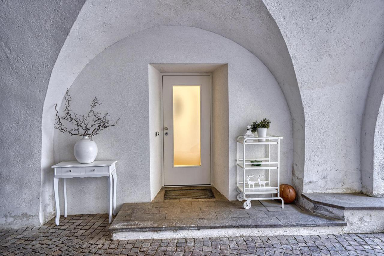 Centrally Located Apartment With Parking Space Caldaro Buitenkant foto